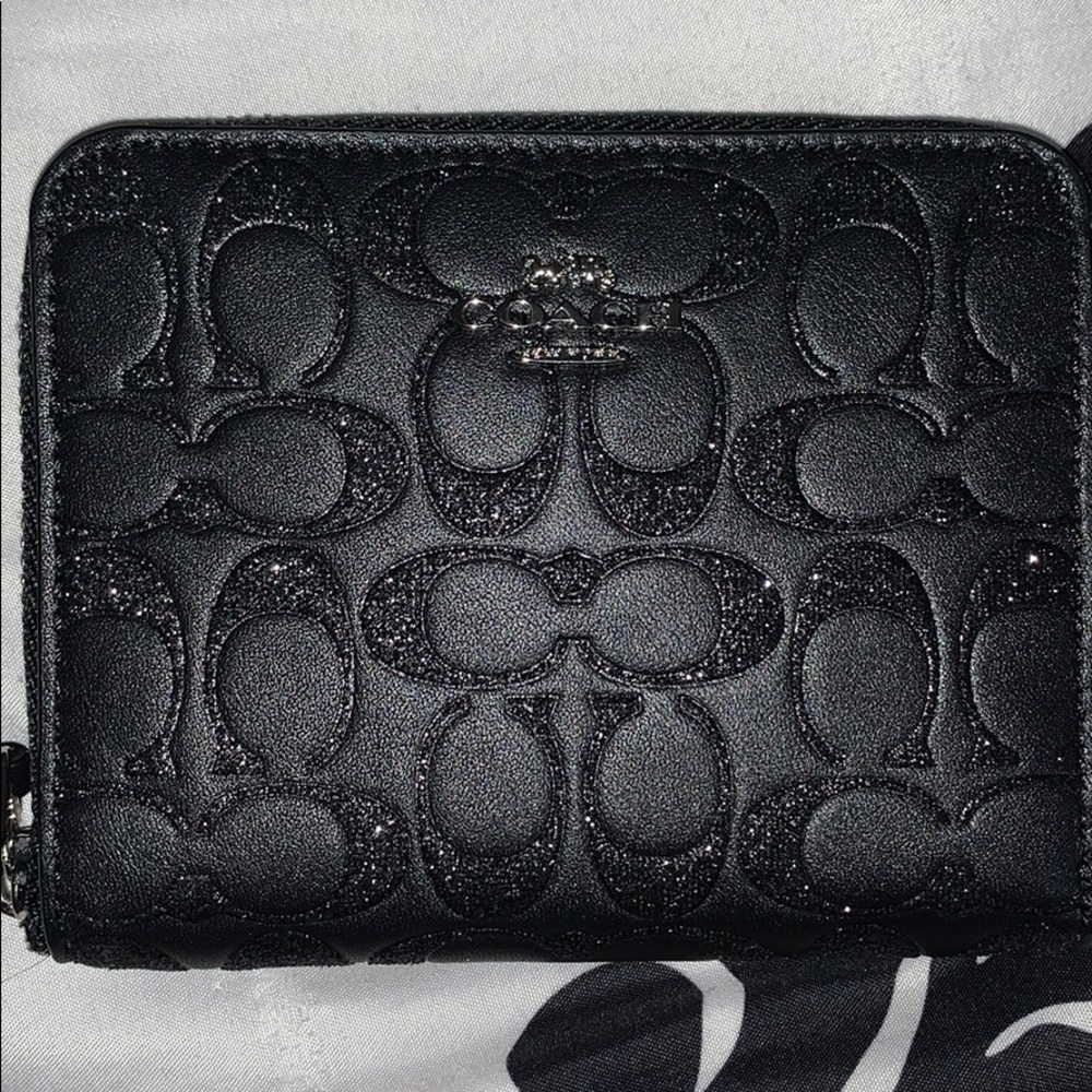 Small Coach Zip Wallet